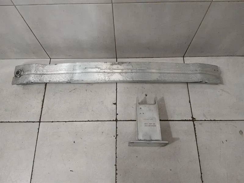 Porsche Macan 95B Front Bumper Beam 8R0807113D Front Bumper Carrier