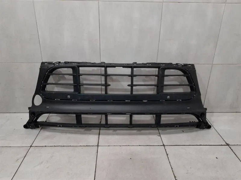 Porsche Macan 95B Front Grille 95B807683 Radiator Grille