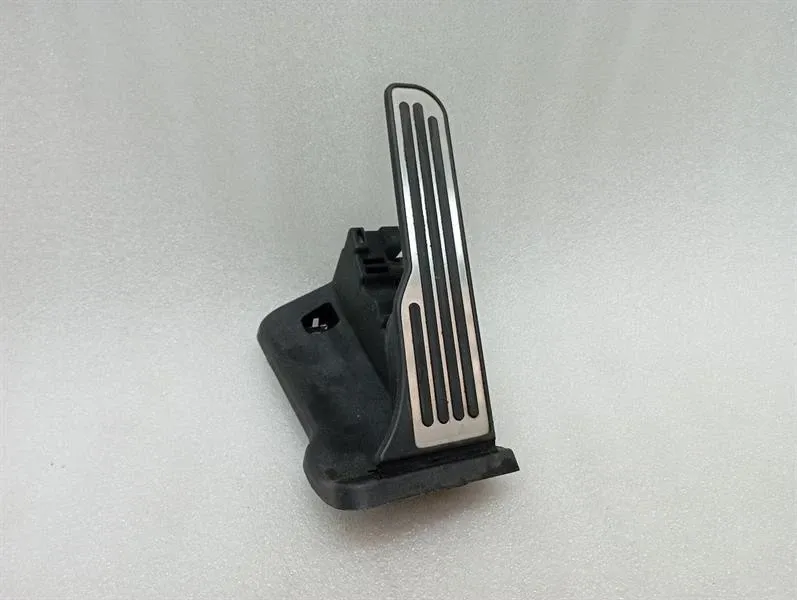 Chevrolet Corvette C7 Throttle Pedal (Electrical) 22936178 Throttle