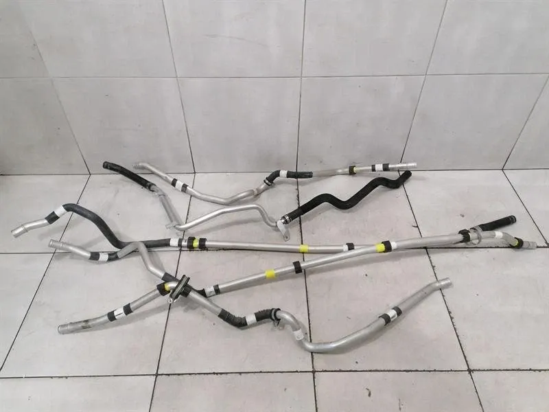 Ferrari F12 Berlinetta F152 cooling pipe set 290974 cooling water hose hose
