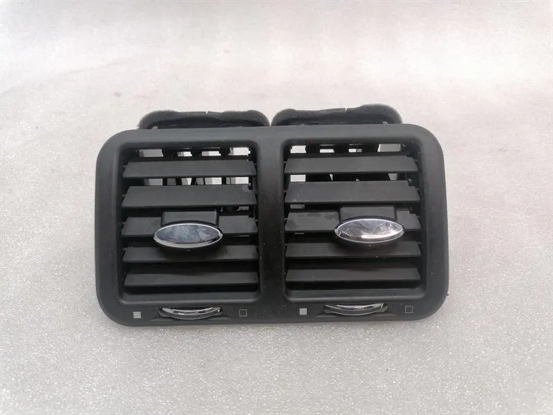 Maserati Granturismo M145 rear air vent 225787 ventilation nozzle ventilation grille