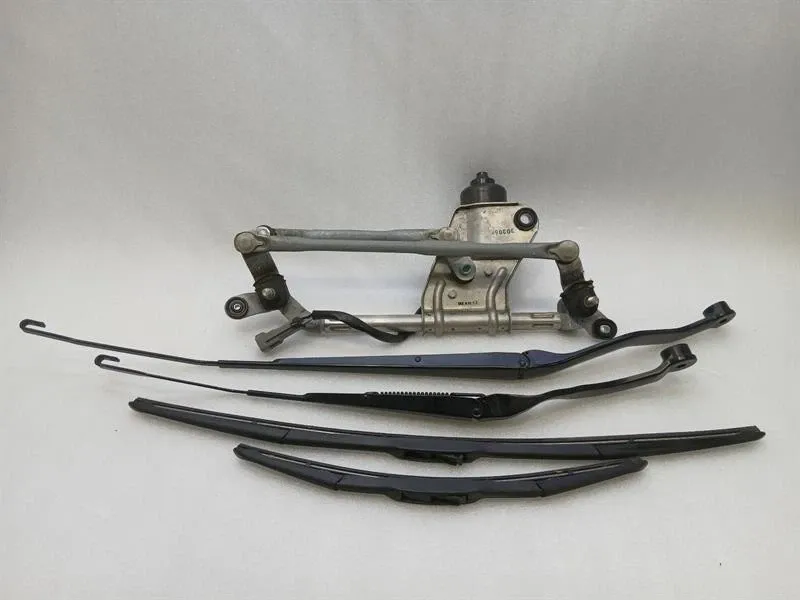 Ferrari California F149 08-14 Front Wiper Linkage 69770800 LHD Wiper Motor