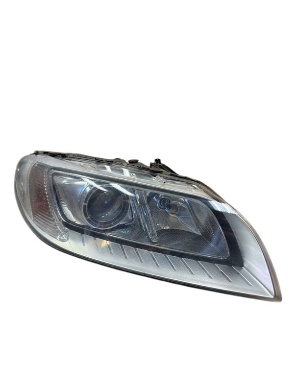 31420014 Headlight right VOLVO V70 III (BW) (2007-2016)