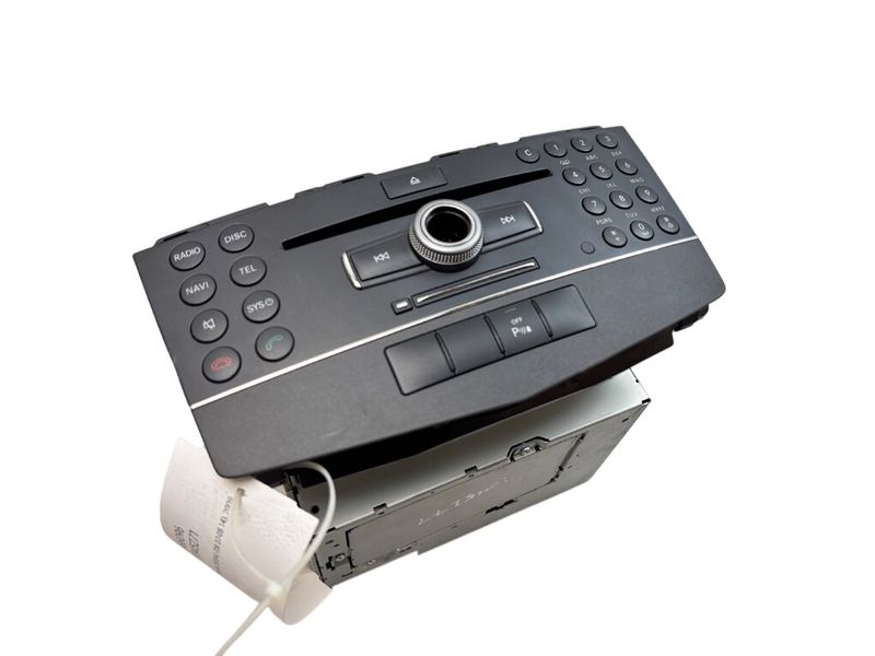 A2049060902 Radio MERCEDES-BENZ C-CLASS (W204) (2007-2013)