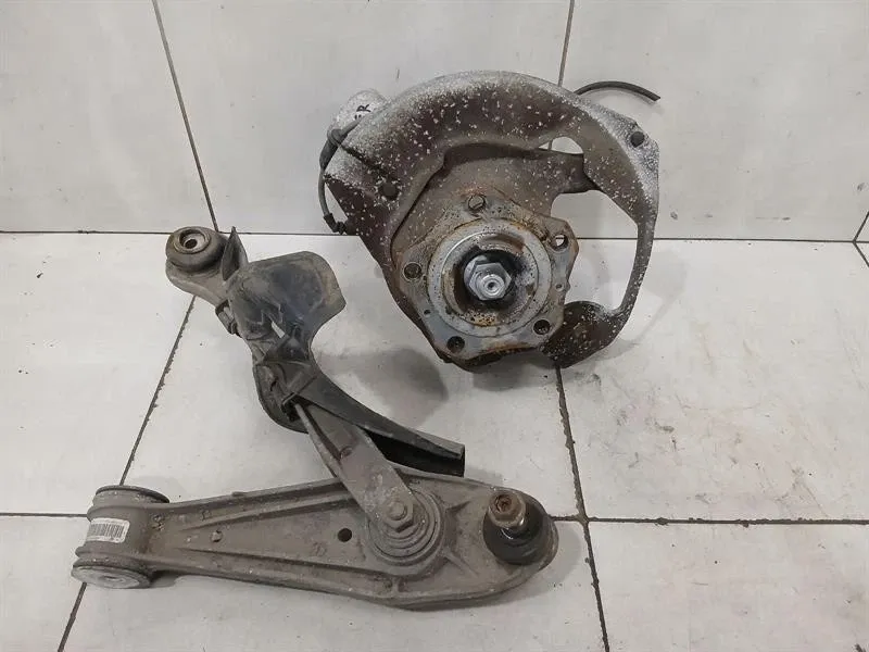 Porsche Cayman 981 Right Front Hub 99134115706 Wheel Bearing Housing Front Right