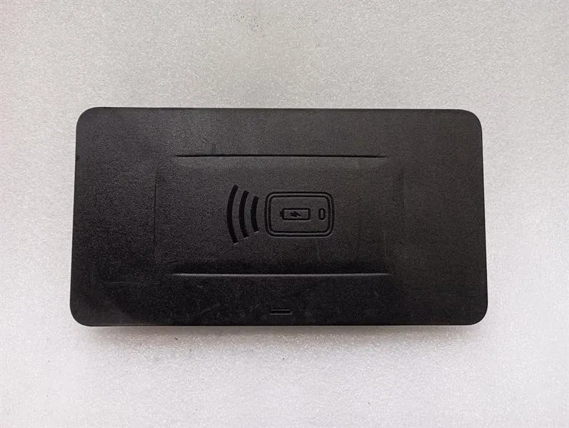 BMW 4 M4 G82 G22 Phone Charger 5A3E813 Wireless Charger