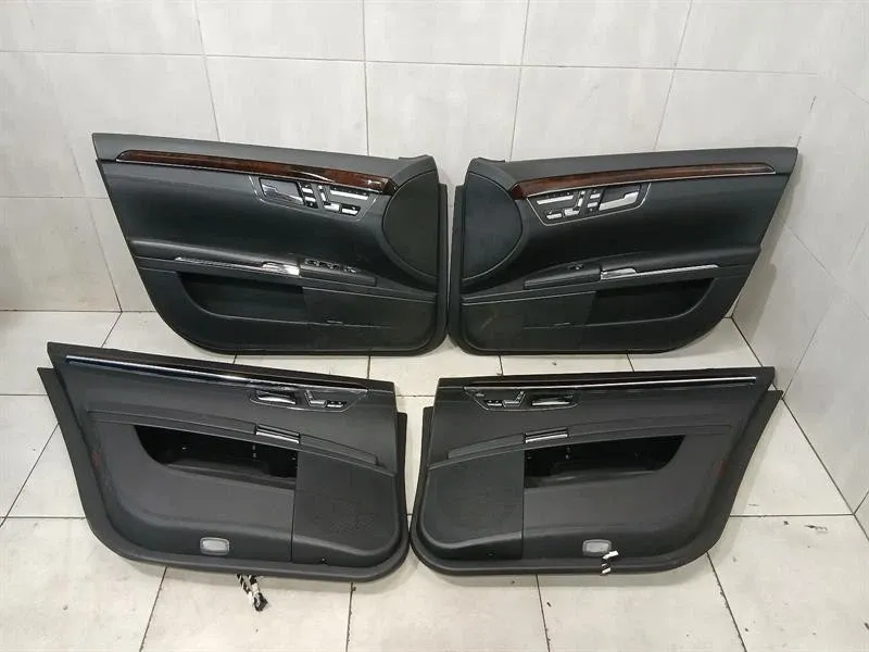 Mercedes S600 Long W221 Door Card A2217202379 Exclusive Leather Door Trim