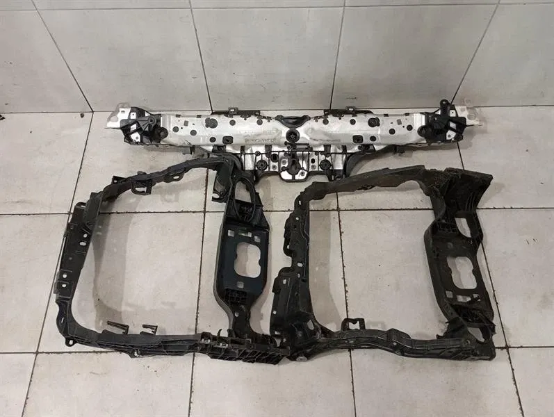 Porsche Macan 95B front end clip 95B805479G lock carrier front mask