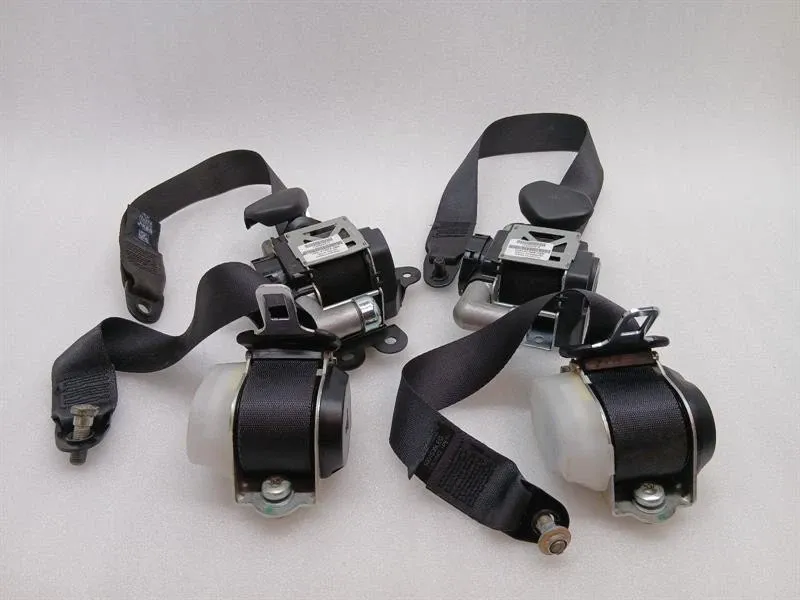 2014 ASTON MARTIN VANQUISH AM310 FRONT SEATBELTS CD33-611B69-ABW SET Belt SET