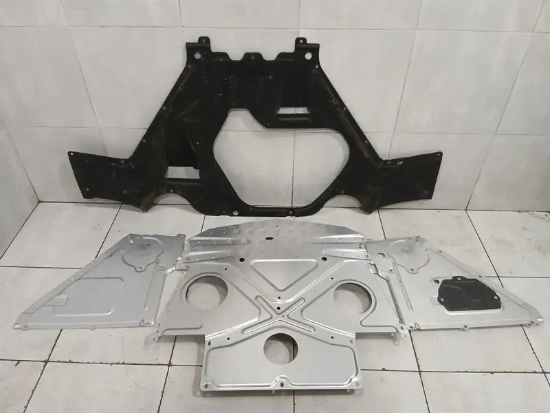 Lamborghini Huracan LP640 EVO Undertray 4S0825201C Underbody Trim