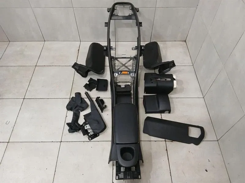 Aston Martin Vanquish AM310 Armrest Aston Centre Armrest Armrest 2013-2016