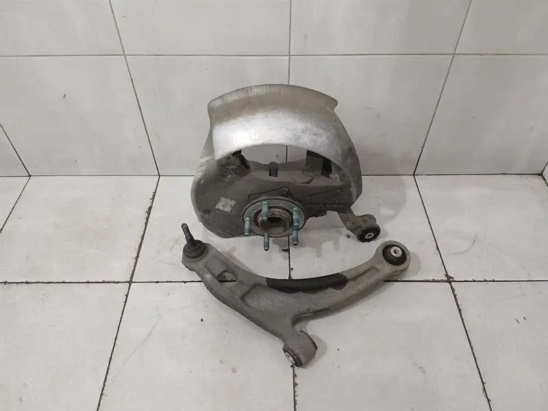 Aston Martin Vanquish AM310 Left Front Hub AY93-3K185-AB Front Wheel Bearing Housing