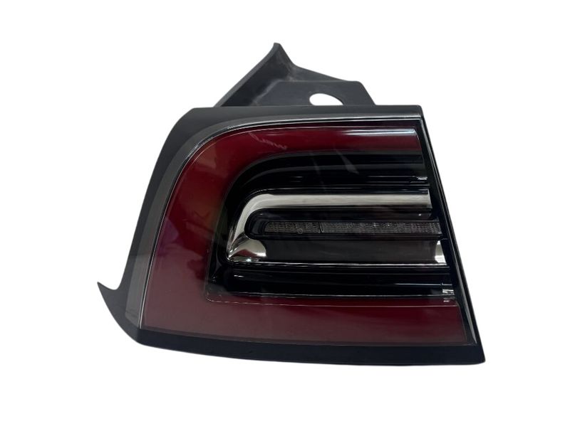 1077399-00-D 107739900D Tail light left TESLA MODEL 3 (2017-)