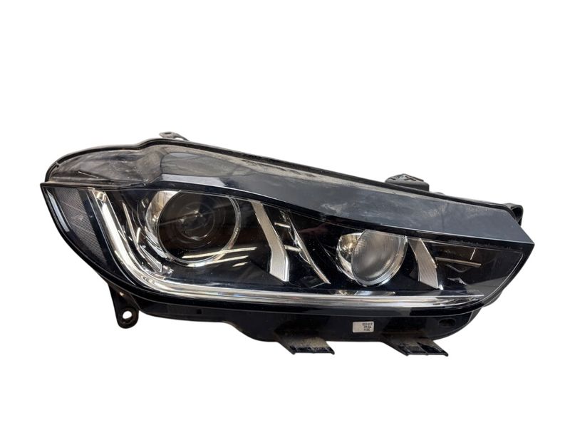 T4N17205 Headlight right JAGUAR XE (X760) (2015-2024)