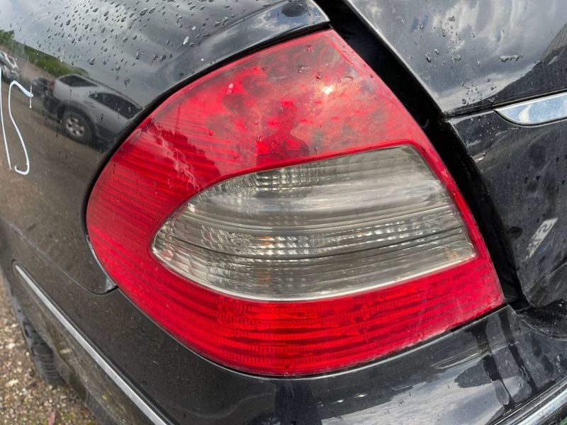 2118202564 Tail light left MERCEDES-BENZ E-CLASS (W211) (2002-2009)