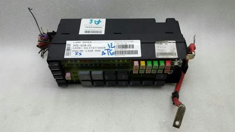 Land Rover Range Rover Sport L320 Fuse Box AH32-14290-APB Fuse Box RHD