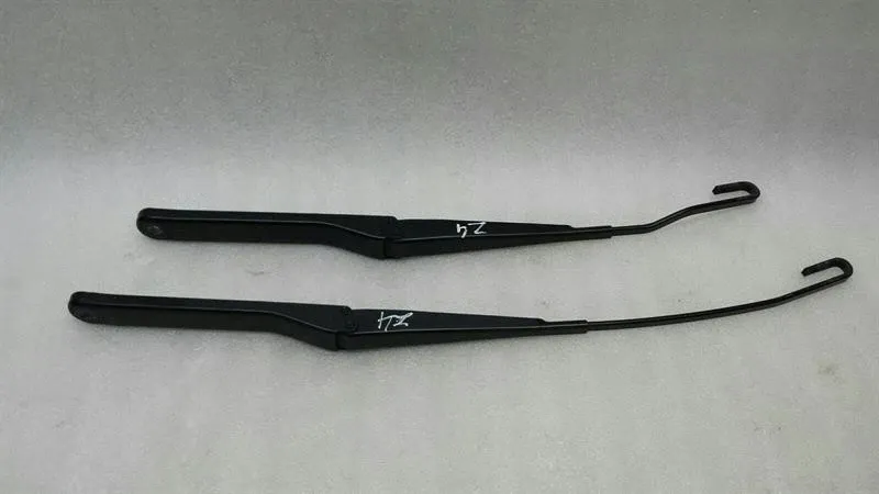 BMW Z4 E85 E86 Wiper Arm Set RHD 61617011767 Windscreen Wiper 61617011764
