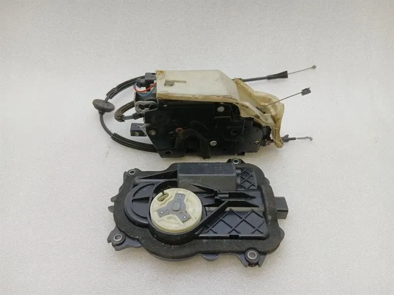 Bentley Continental Flying Track FLH Door Lock 3W5837013D Front Left Door Lock