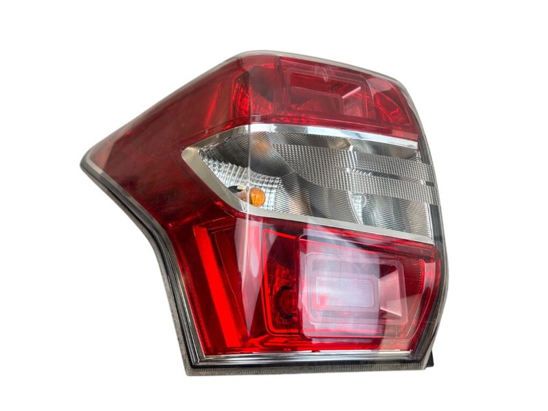 84912SG010 Tail light left SUBARU FORESTER (SJ) (2013-2018)