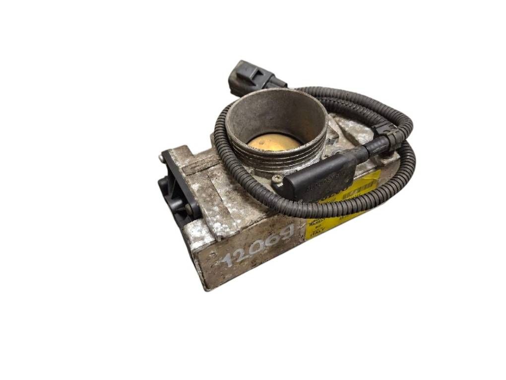 8644344 Throttle body VOLVO V70 II / XC70 I (P80) (2000-2007)