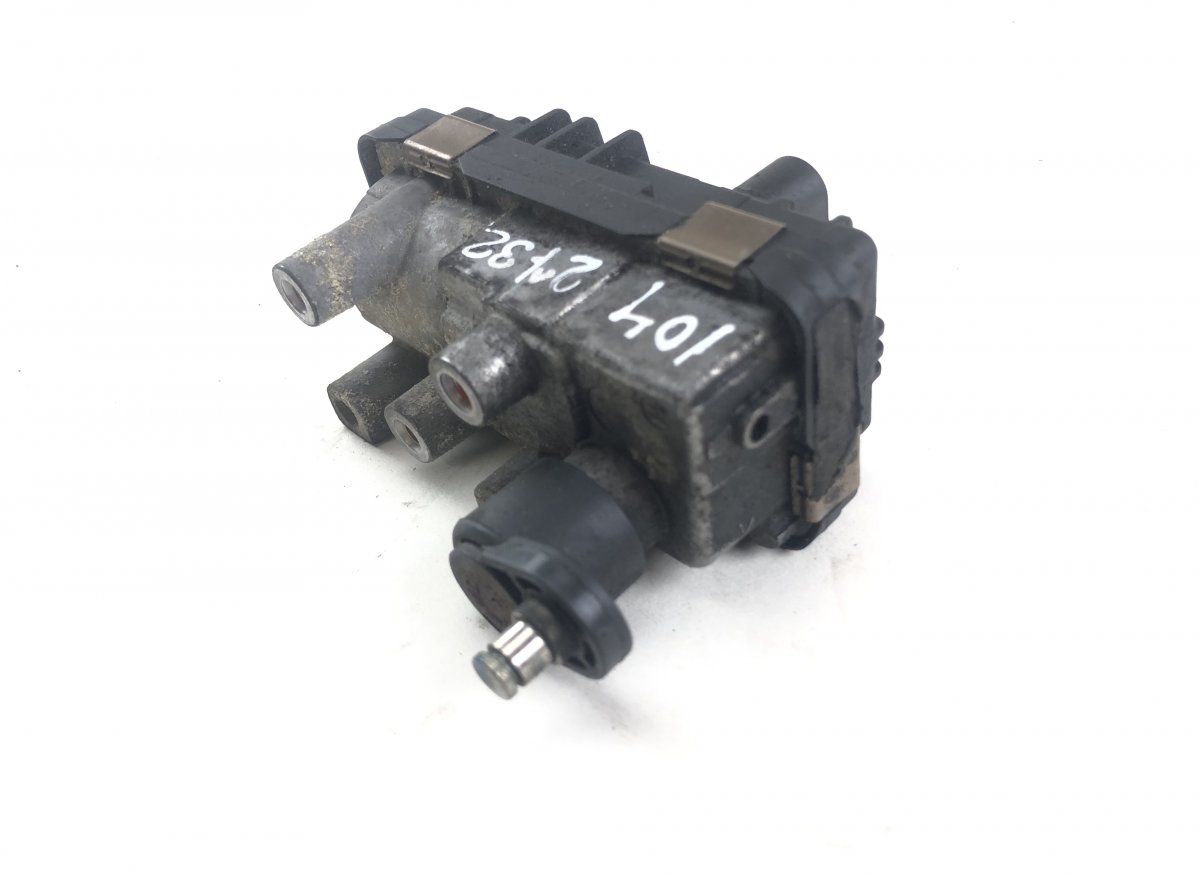 7823270 Turbocharger control valve / actuator BMW X5 (F15, F85) (2012-2018)