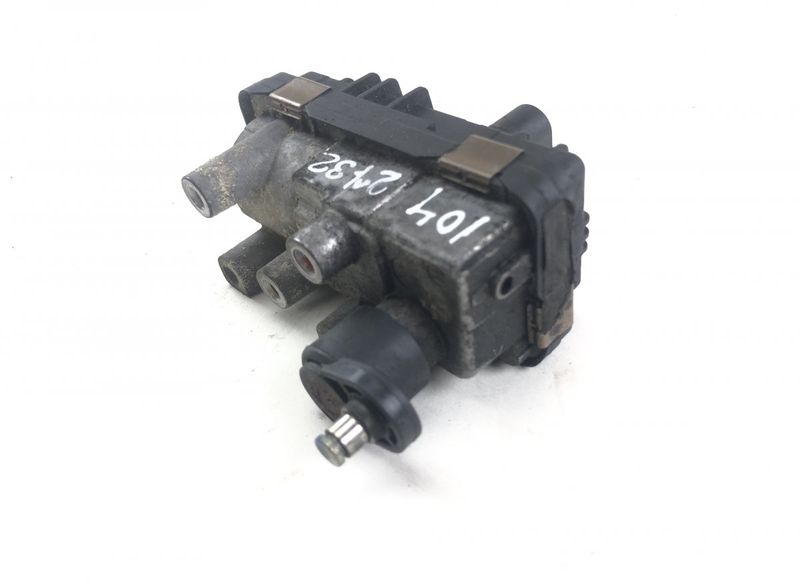 7823270 Turbocharger control valve / actuator BMW X5 (F15, F85) (2012-2018)