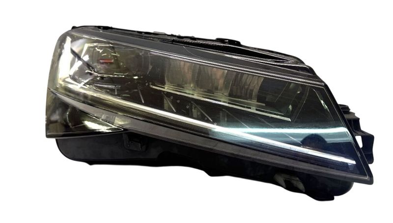 3V1941016D Headlight right SKODA SUPERB III (3V3, 3V5) (2015-2024)