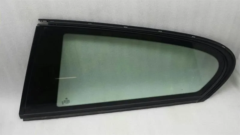 BMW 1 Series Left Rear 1/4 Glass 51377269371 Door Window 1/4 Rear LH