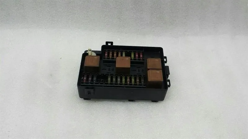Jaguar XJ X308 Fuse Box LNE2822AA Fuse Box