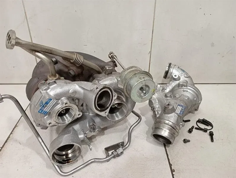 Mercedes Turboaggregat A6510905780 Turboaggregat Reservdelar eller Reparation OM651