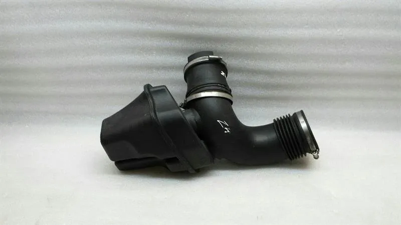 BMW Z4 E85 E86 N52 air intake / resonato 13717546115 intake hose charge air