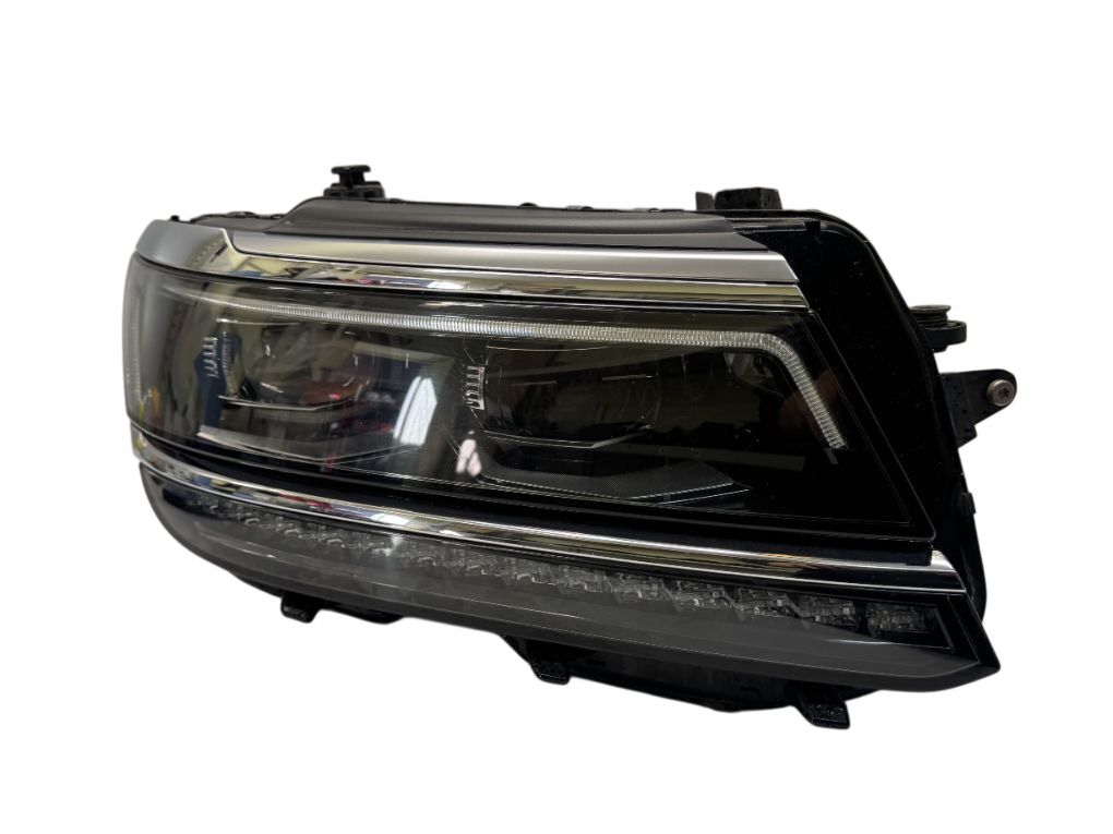 5NB941082D Headlight right VW TIGUAN II (AD, BW) (2016-2024)