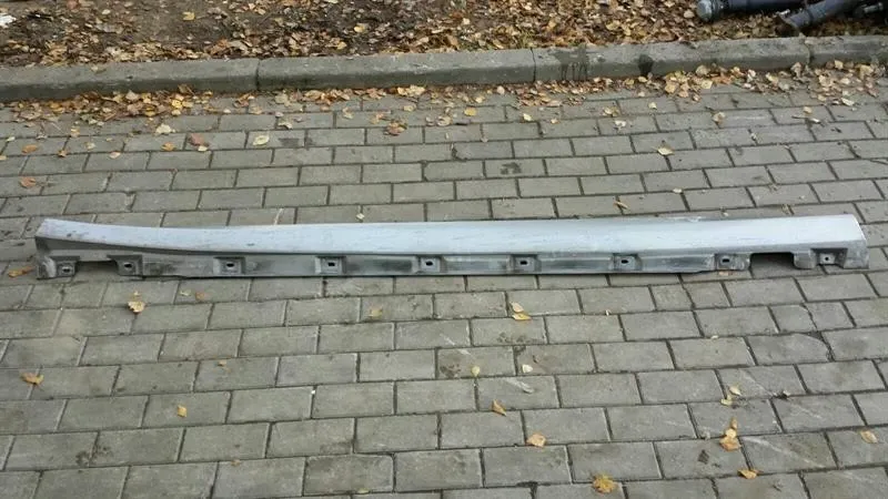 Mercedes R Class W251 Left Side Skirts A2516980354 Left Side Skirt LWB