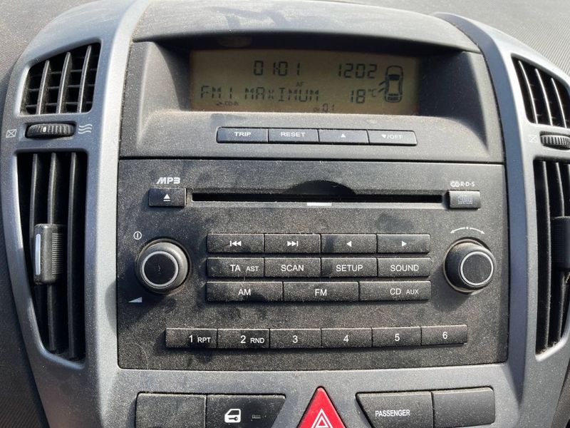 Radio KIA CEE'D I (ED) (2006-2012)