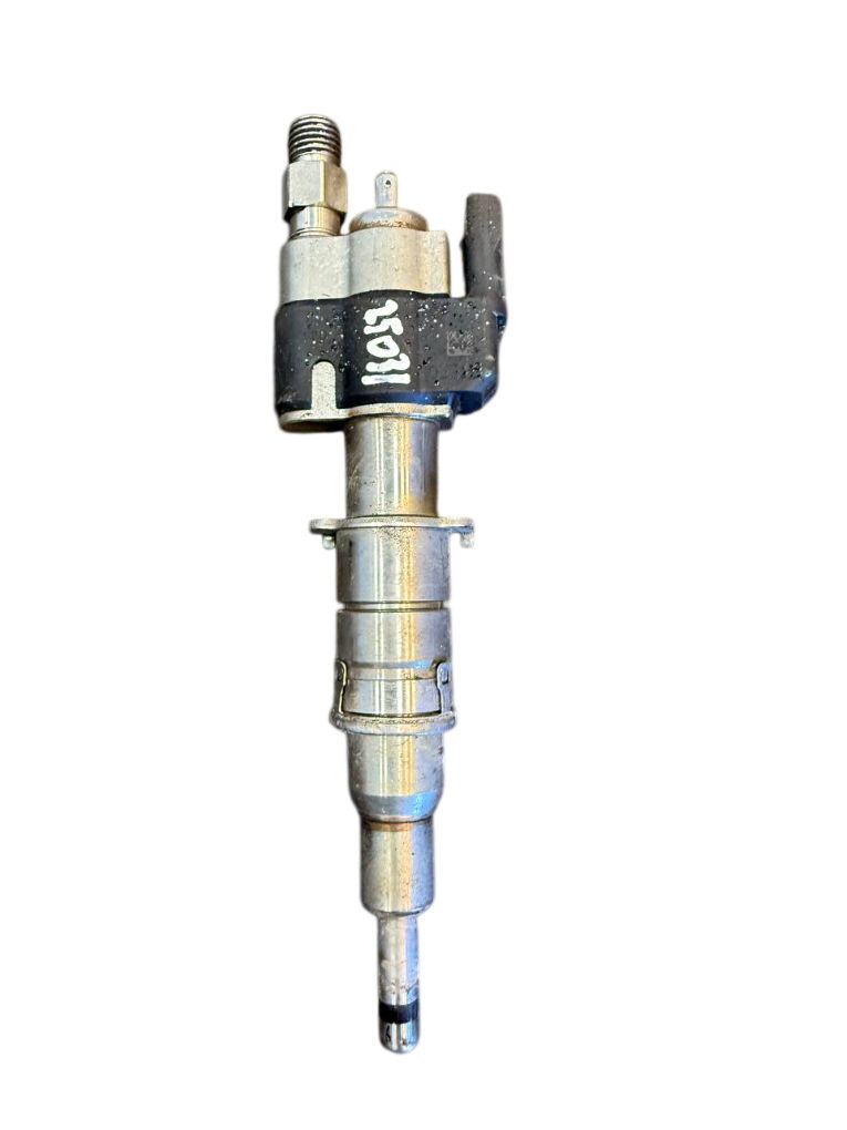 13537585261 7585261 Fuel Injector BMW 7 (F01, F02) (2008-2016)