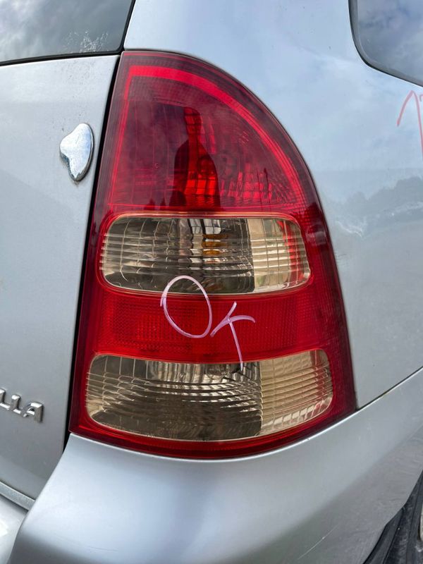 Tail light, right TOYOTA COROLLA IX (E120) (2001-2007)