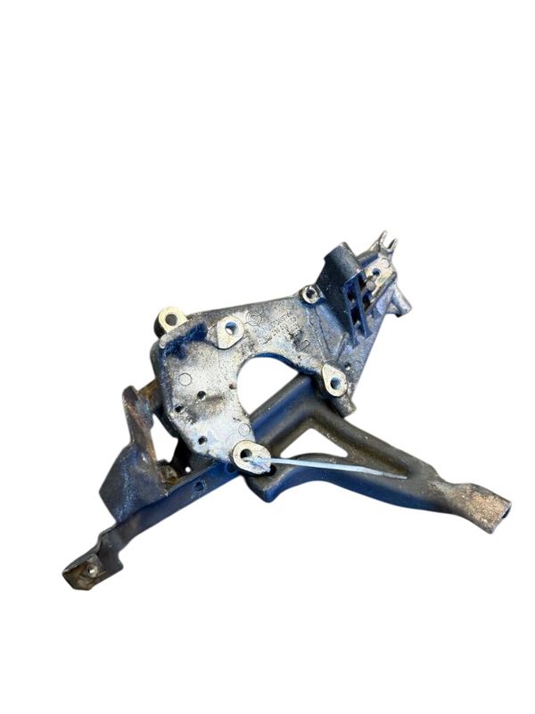 059130147 059130163C 059130147H 059130180B Fuel delivery pump Bracket / housing VW PHAETON (3D) (2002-2016)