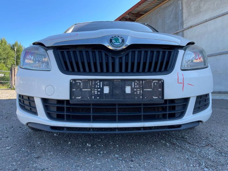 5J0807221D Front Bumper SKODA ROOMSTER / PRAKTIK (5J) (2005-2015)