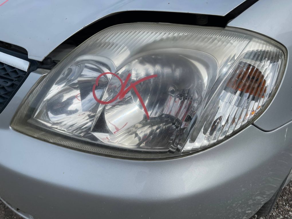 Headlight left TOYOTA COROLLA IX (E120) (2001-2007)