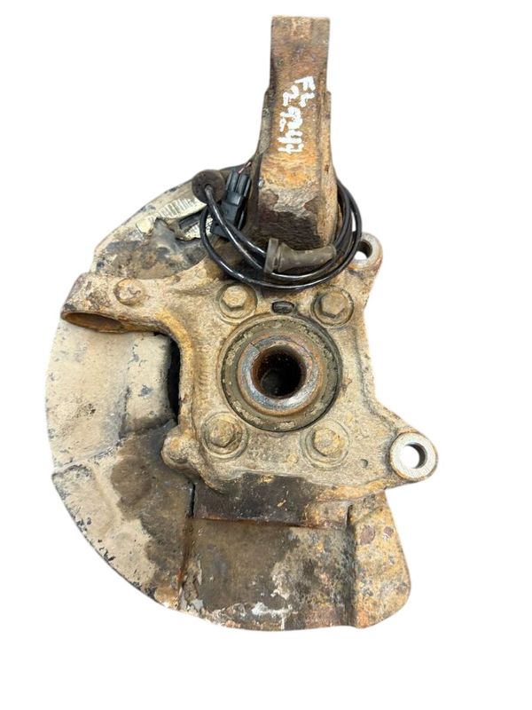 31200315 Wheel bearing housing front left VOLVO XC90 I (2002-2014)
