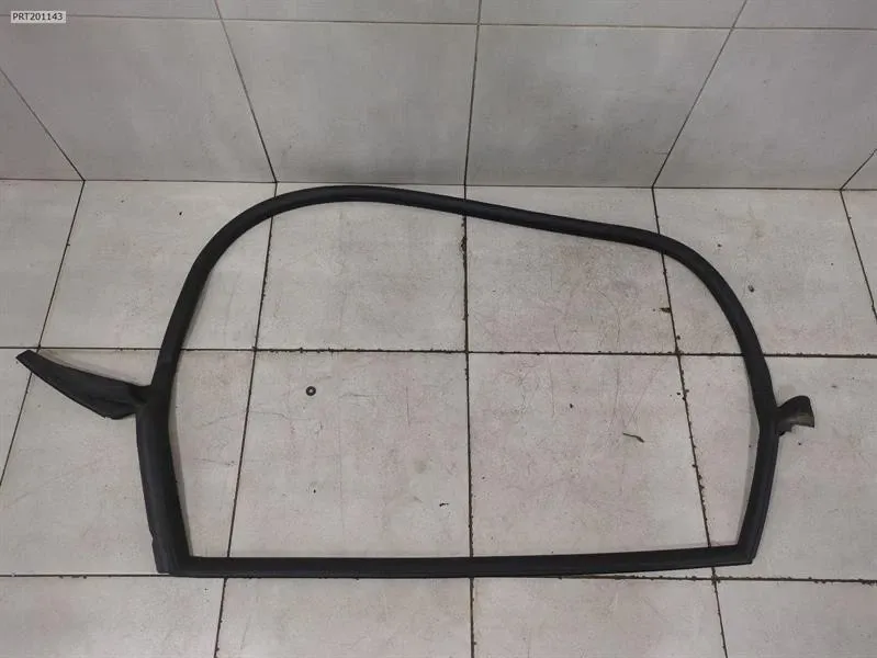 Lamborghini Huracan LP 610-4 COUPE Door Seal 4T8831707D LEFT Door Seals
