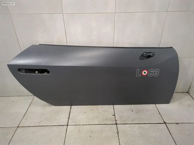 Lamborghini Huracan LP 610-4 Coupe Right Front Door 4T8831052D Door Front Right