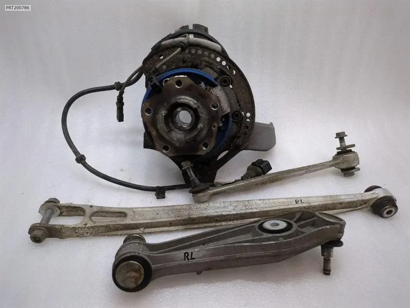 Porsche Boxster 981 Left Rear Hub 98133115707 Wheel Bearing Housing Rear Left
