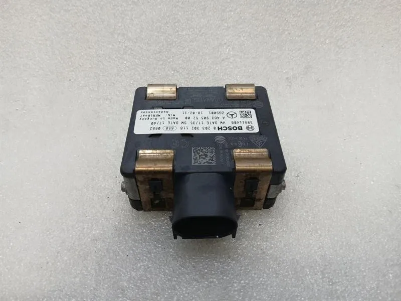 Mercedes G-Wagen W463 ACC Radar Sensor A4639055200 ECU Distance Warning
