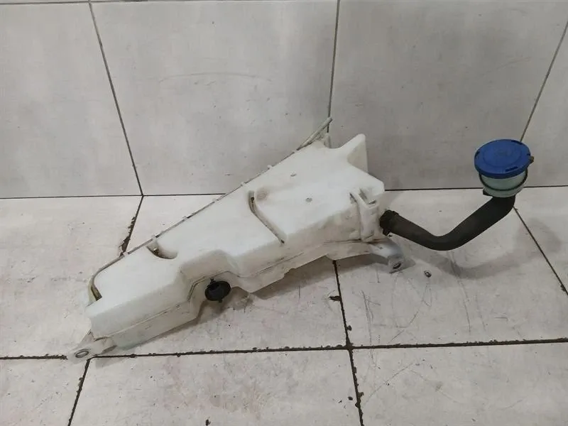 Mercedes G-Wagen W463 Washer Fluid Reservoir A4638690000 Washer Fluid Reservoir