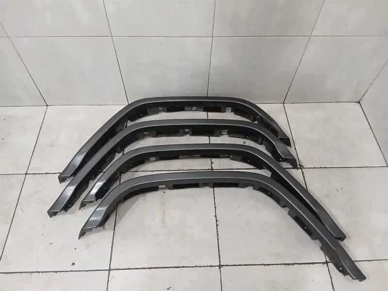 MERCEDES G-WAGEN W463 WHEEL ARCH EXTENSION TRIM SET A4638808902 TRIM SET