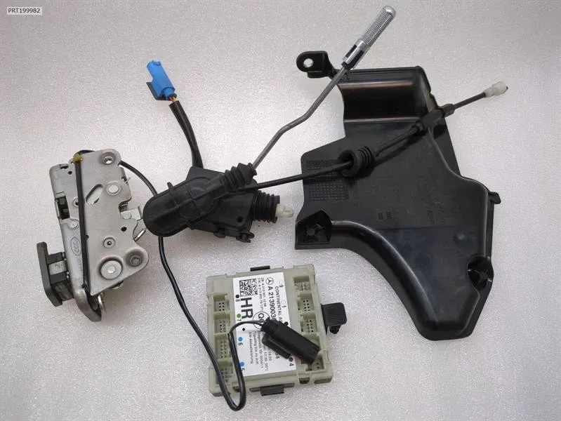 MERCEDES G-WAGEN W463 DOOR LOCK A4637202003 FRONT RIGHT DOOR LOCK SET