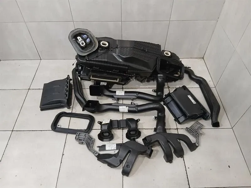 Mercedes G-Wagen W463 Heater Blower A4638307501 Engine Heater Blower
