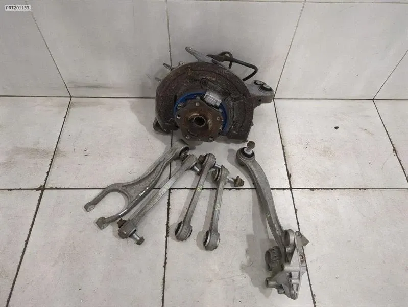 Porsche 911 991 Left Rear Hub 99133111104 Wheel Bearing Housing Rear Left SET SET
