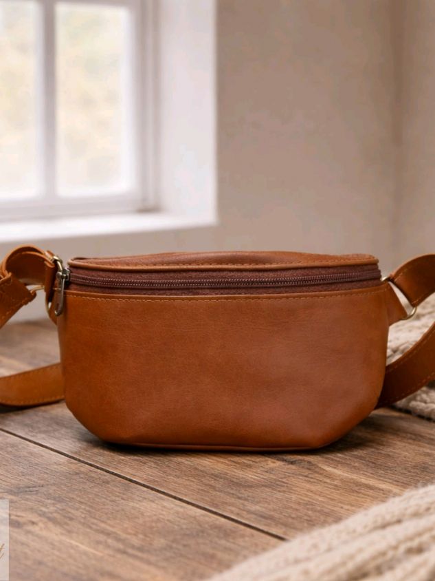 The Freedom | Leather Moon Bag